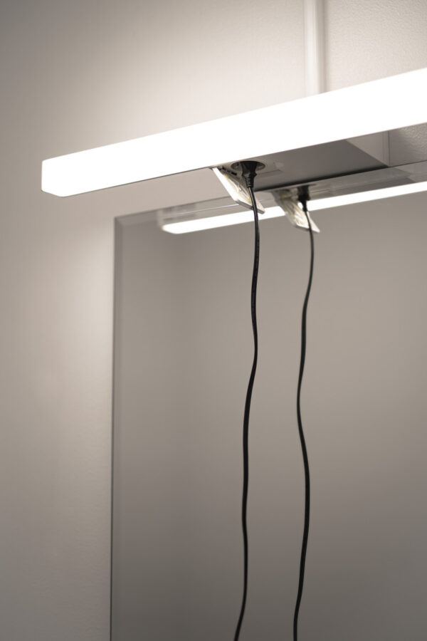 Hide-a-Lite Mirro IP44 Socket pistorasialla - Image 2