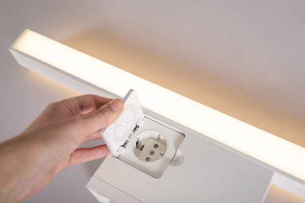 Hide-a-Lite Mirro IP44 Socket pistorasialla - Image 3