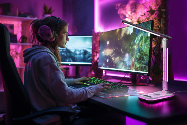 Focuslight E-Sport pöytävalaisin (langaton latausasema) - Image 12